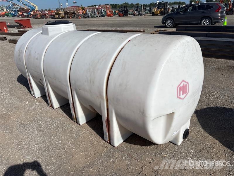 900 gal Water Tank Fuel and additive tanks