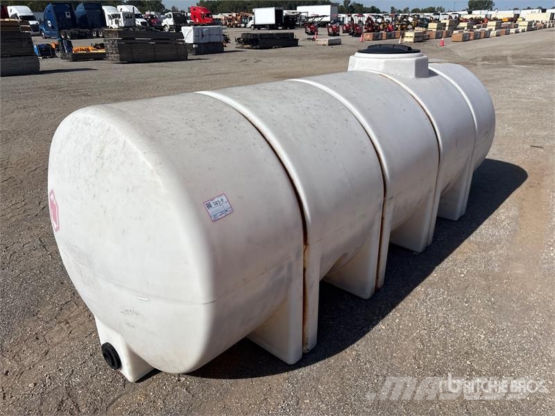900 gal Water Tank Fuel and additive tanks