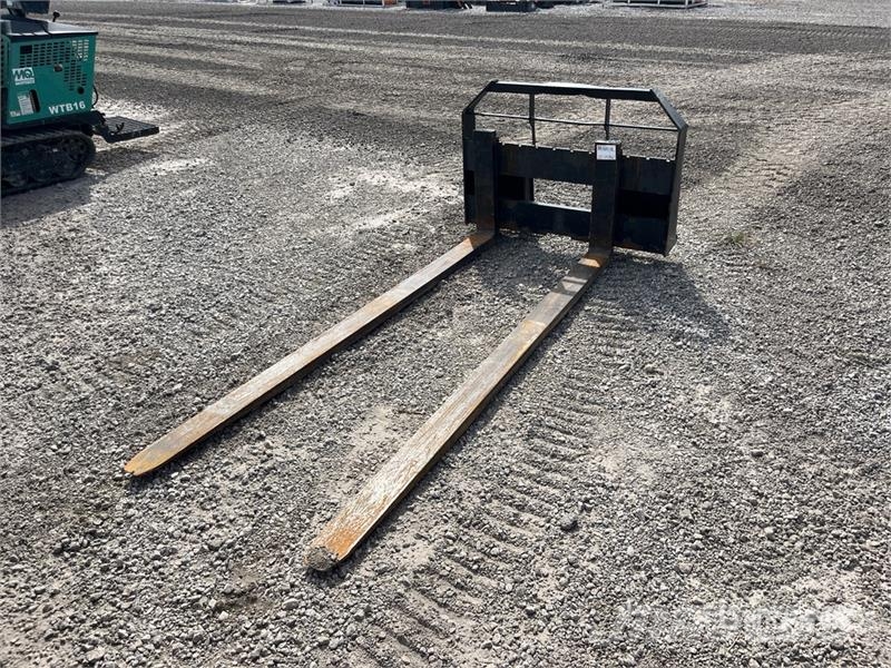 96 in Skid Steer Forks Fourche
