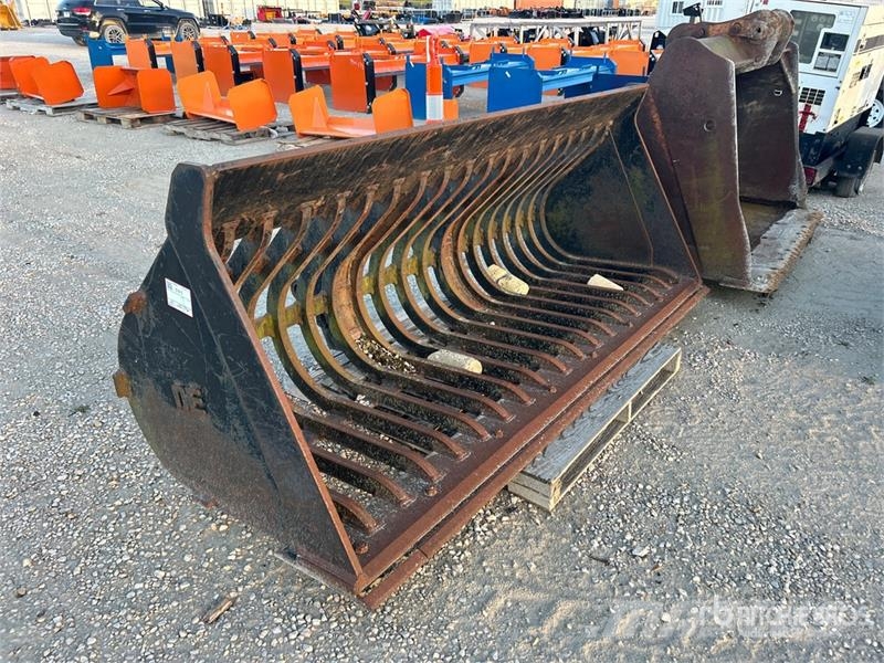 98 in Skeleton Wheel Loader Bucket Buckets