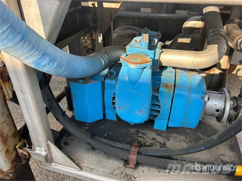 ACRO 6000 gal T/A Vacuum Tanker Trailer مقطورات ذات صهاريج