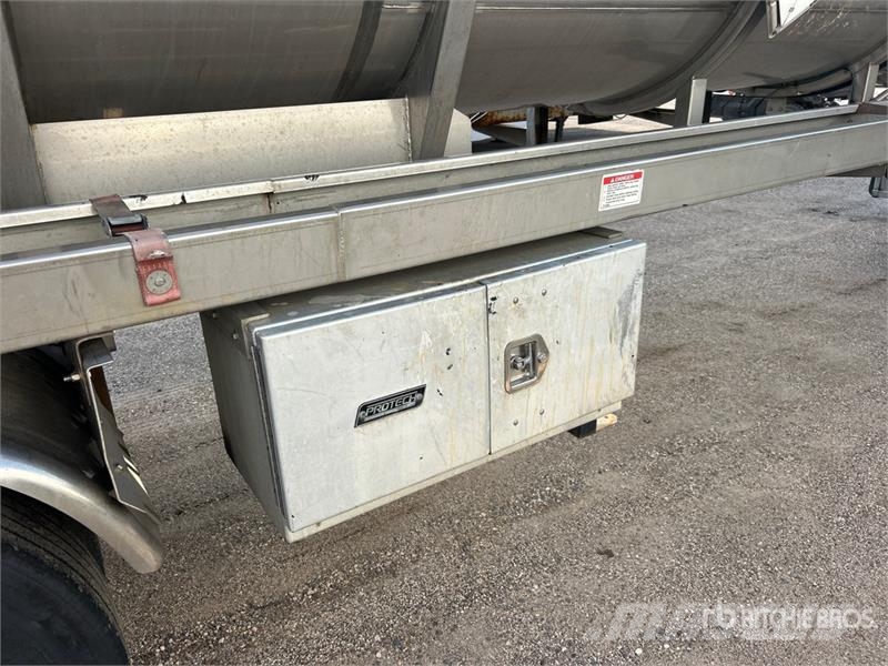 ACRO 6000 gal T/A Vacuum Tanker Trailer مقطورات ذات صهاريج