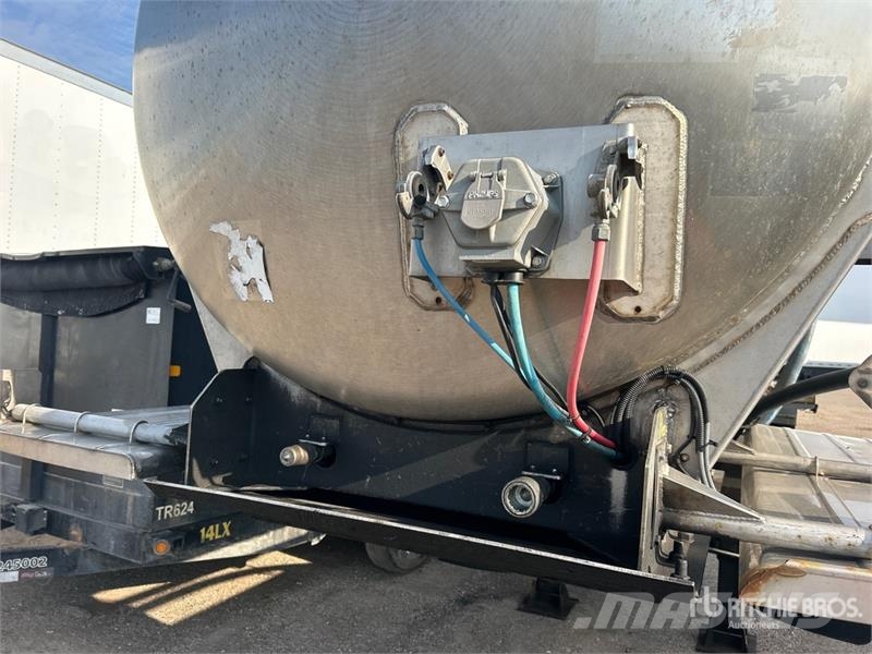 ACRO 6000 gal T/A Vacuum Tanker Trailer مقطورات ذات صهاريج