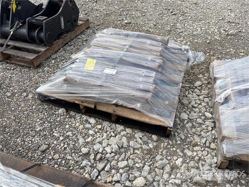 ACS of (1) Pallets of ACS Excavator Pins Muut