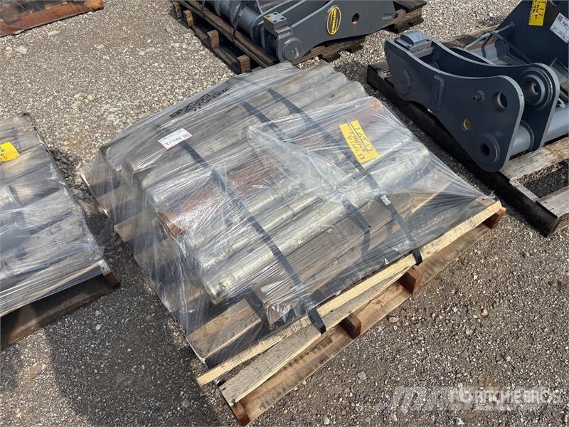 ACS of (1) Pallets of ACS Excavator Pins Muut