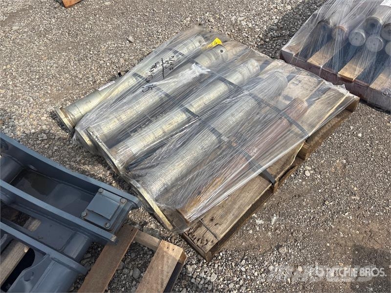 ACS of (1) Pallets of ACS Excavator Pins Muut
