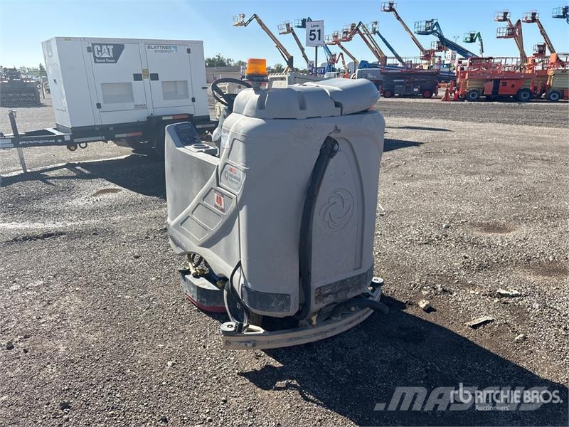 Advance 3820D Ride-On Electric Floor Scrubber Weitere Anhänger