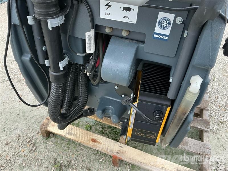Advance Aquaplus AXP Walk-Behind Carpet Extractor Ostale komponente za građevinarstvo