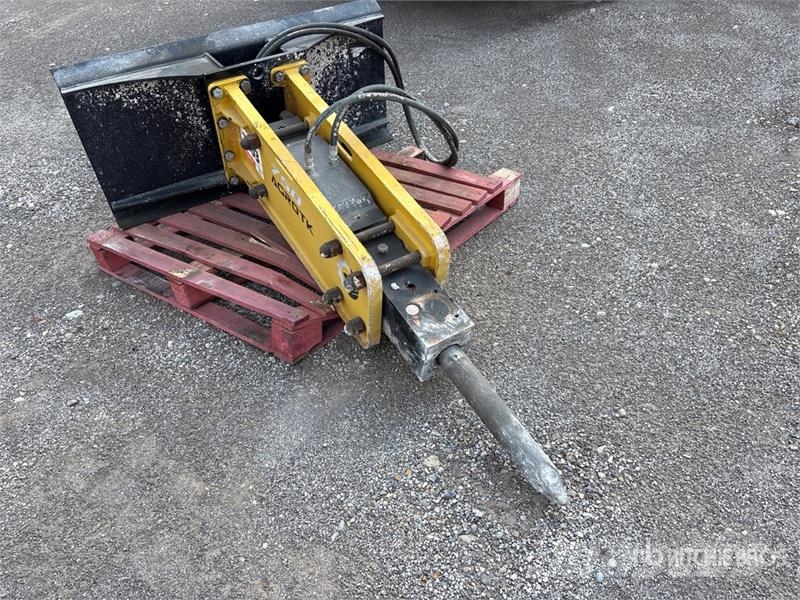 AGROTK 750 Skid Steer Breaker 破碎锤
