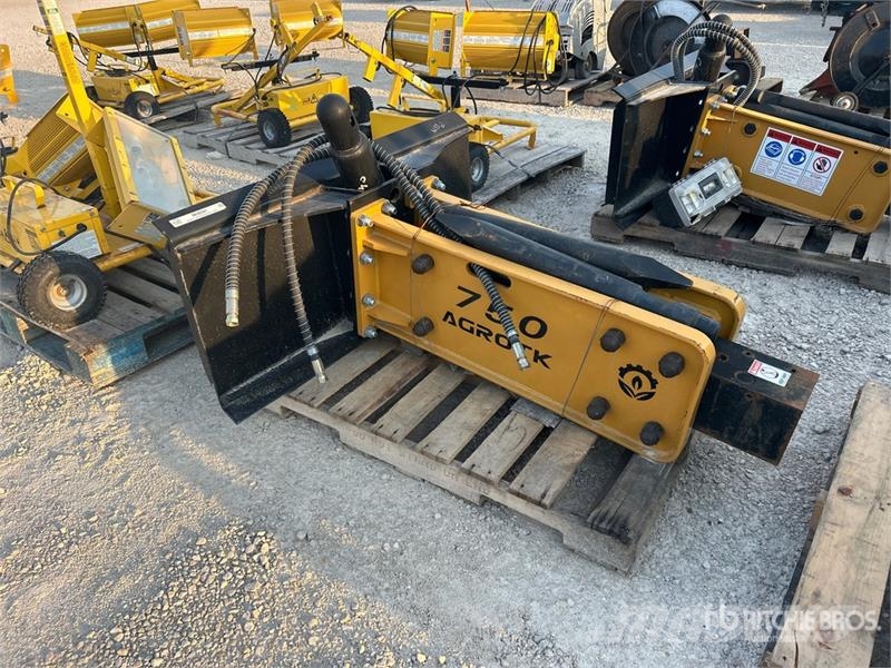 AGROTK SSHH750 Skid Steer Breaker 破碎锤