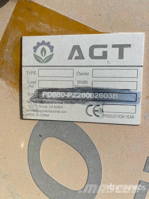AGT PD680-PZ Skid Steer Post Driver (Unused) Attrezzature per recinzioni
