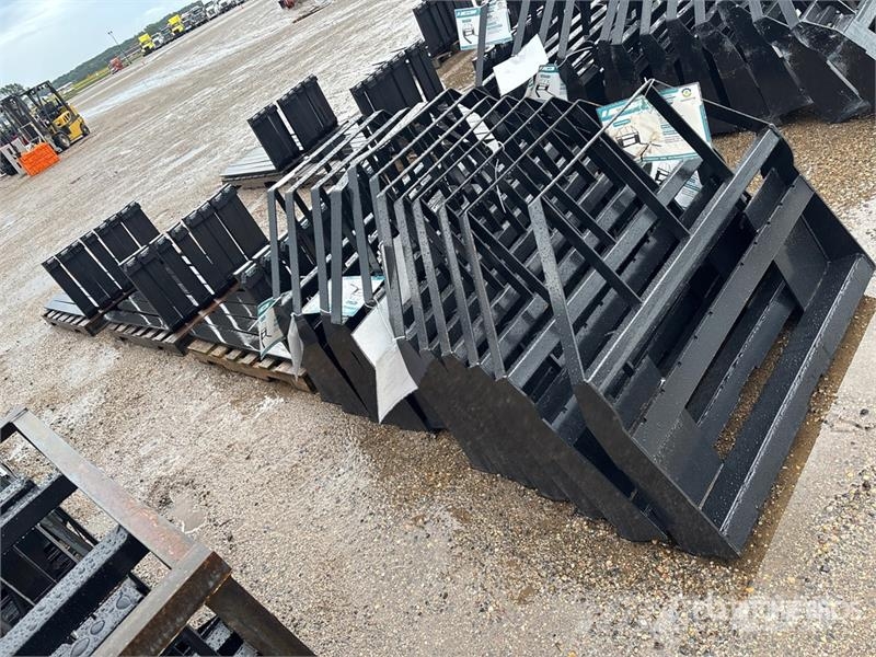 AGT SA Qty of (12) Skid Steer Forks (Unused) 지게차