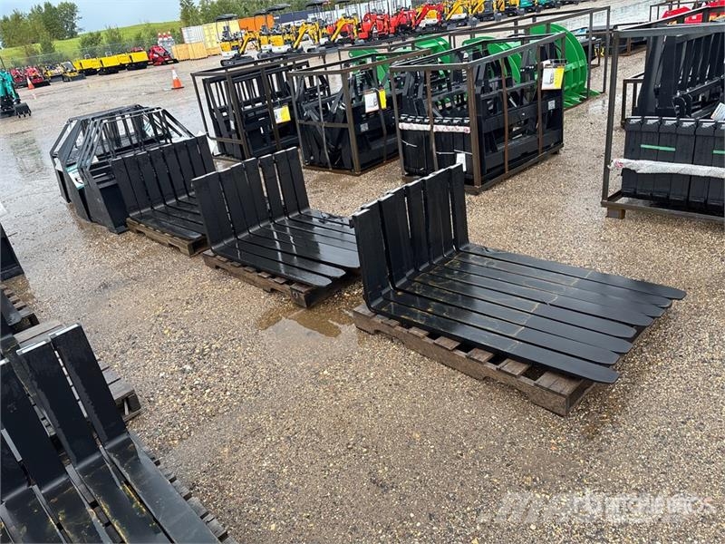 AGT SA Qty of (12) Skid Steer Forks (Unused) 지게차