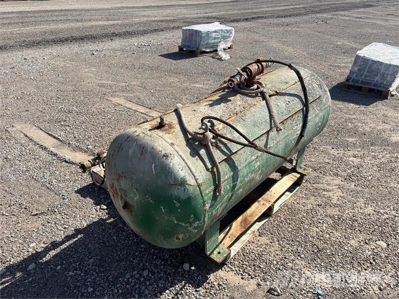  Air Tank Fuel and additive tanks