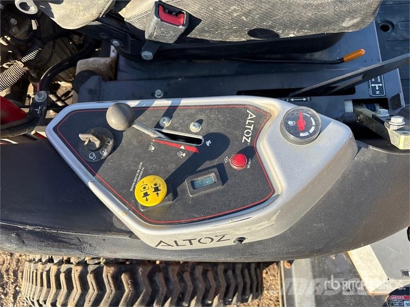 Altoz TRX 766I Zero-Turn Lawn Mower ركوب الحشائش