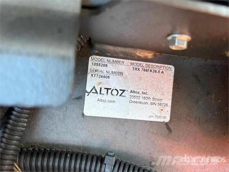 Altoz TRX766I Zero-Turn Lawn Mower Mauriņa traktors