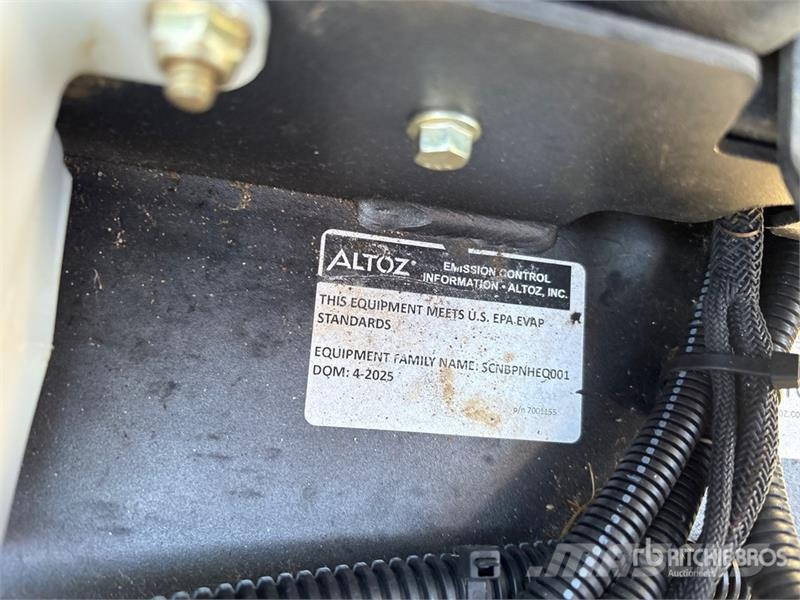 Altoz TRX766I Zero-Turn Lawn Mower Vrtni traktor kosilnice