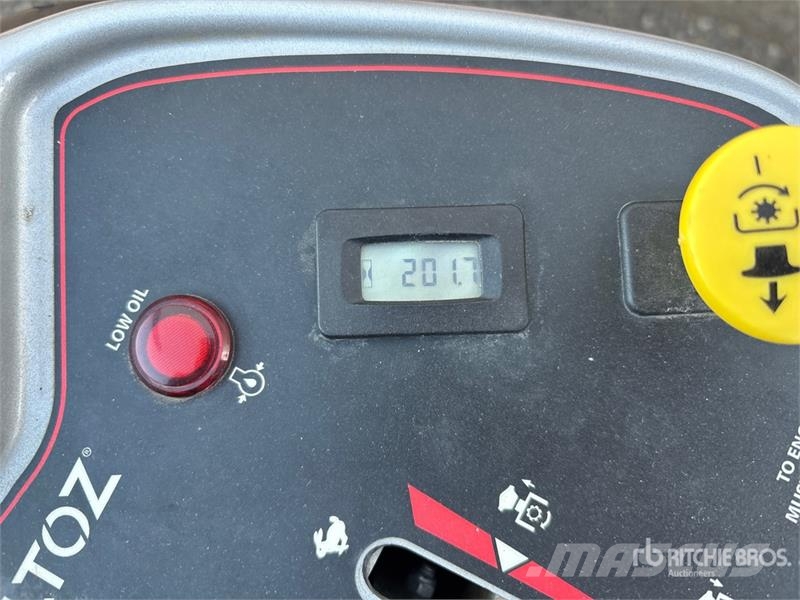 Altoz TRX766I Zero-Turn Lawn Mower Vrtni traktor kosilnice