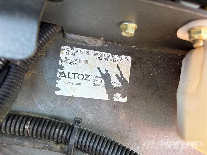 Altoz TRX766I Zero-Turn Lawn Mower Mauriņa traktors
