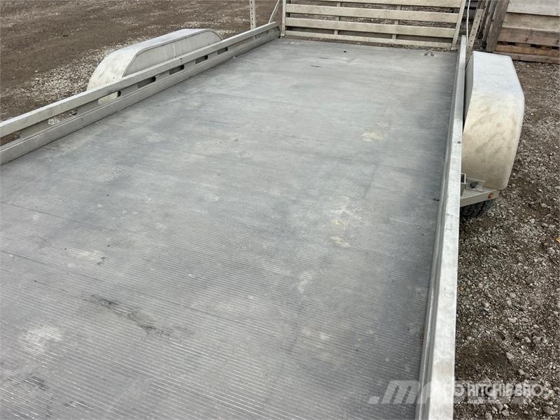Aluma ALUL7816BY 16 ft T/A Equipment Trailer Prikolice za prevoz vozil