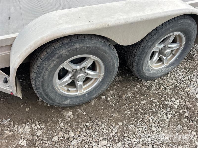 Aluma ALUL7816BY 16 ft T/A Equipment Trailer Prikolice za prevoz vozil