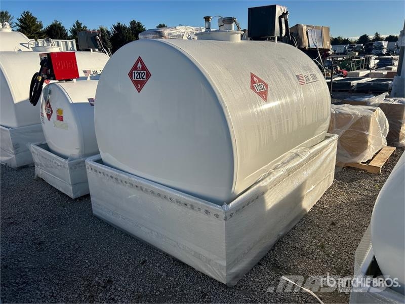 AM Tank 1000 1050 gal Skid Mounted Steel Diesel Fuel Fuel and additive tanks