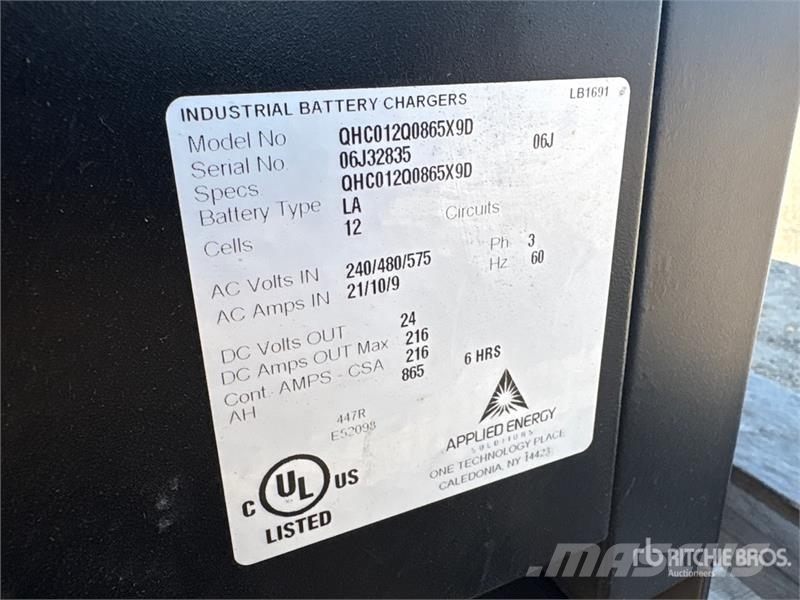 Applied LT2-12-85O Battery Charger Laturit