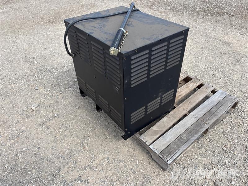Applied QHC012Q0865X9D Battery Charger Laturit