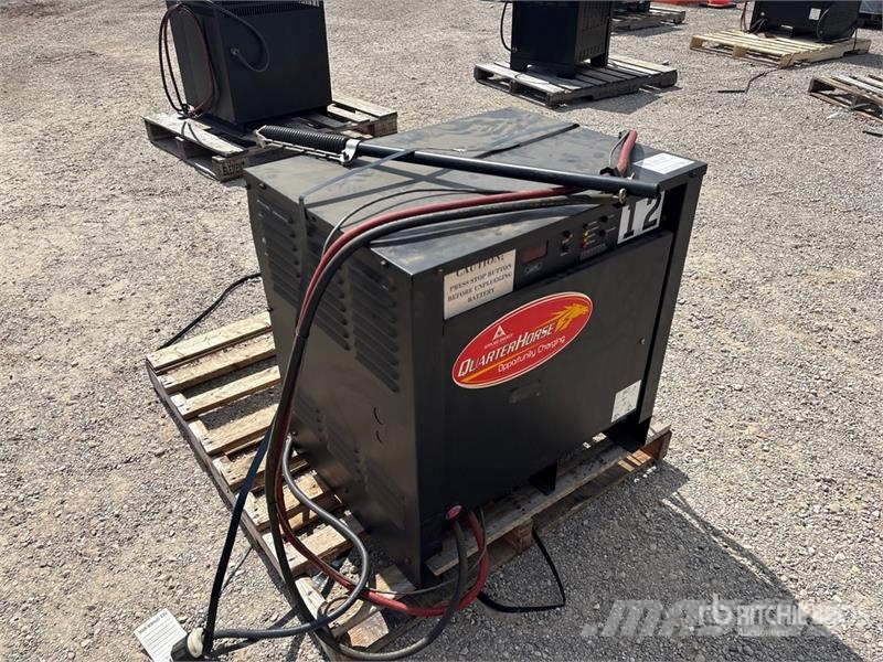 Applied QHC012Q0865X9D Battery Charger Laturit
