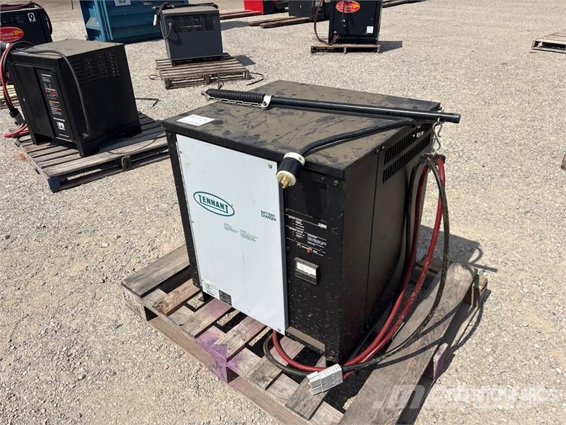 Applied QHC012Q0865X9D Battery Charger Laturit