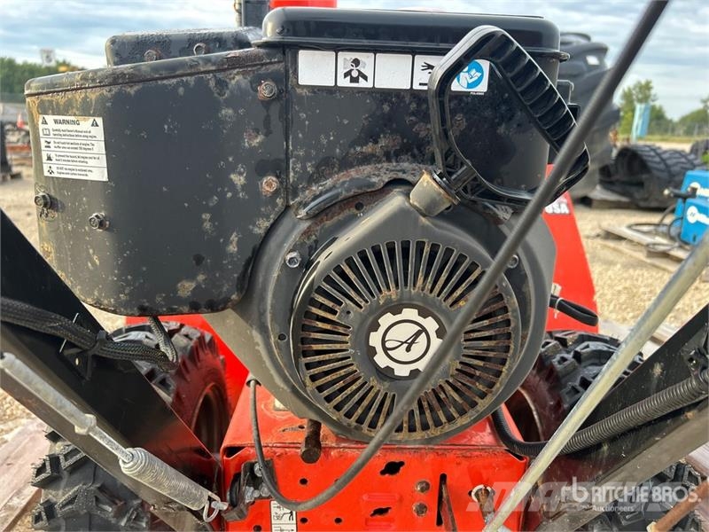 Ariens ST36DLE 36 in Walk-Behind Pneumatic Snow Blower Snežne freze