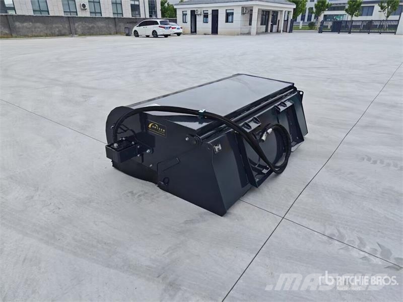 Arteer SS-72W 72 in Skid Steer Sweeper (Unused) Bürsten