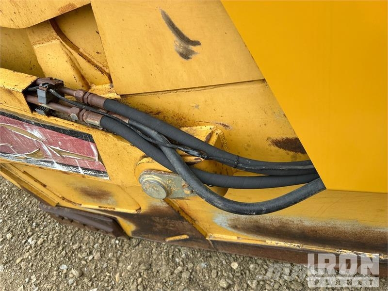 Ashland 1-200TS4 4 Tire Hydraulic Pull Scraper Скреперы