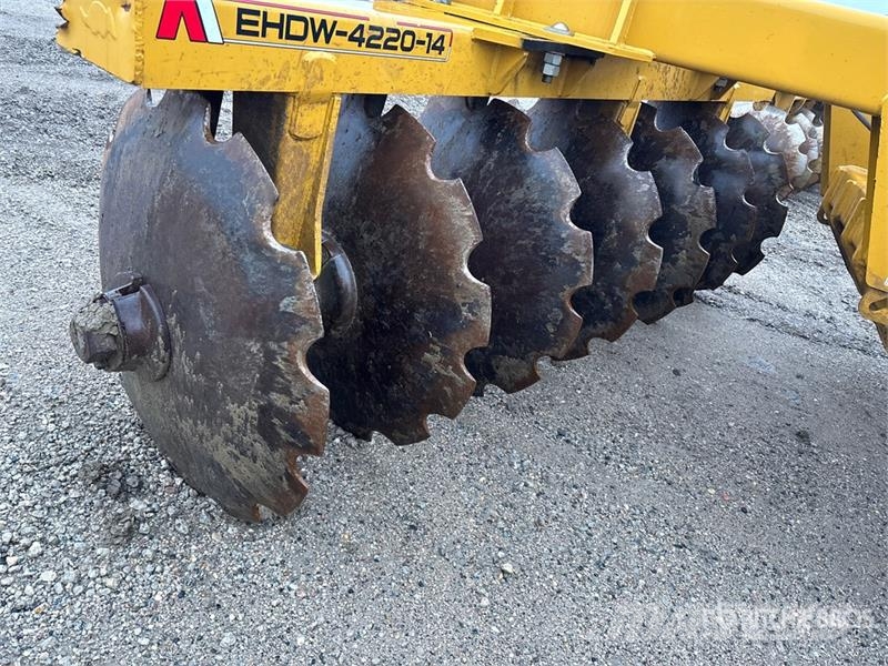 Ashland EHDW-4220-14 12 ft Offset Breaking Disc Tanierové brány