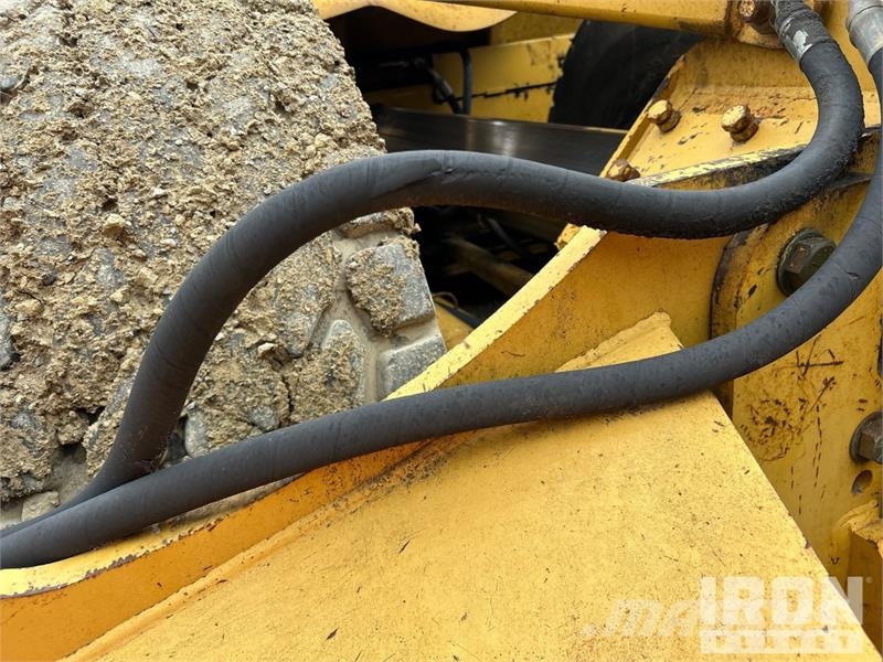 Ashland I-200TS4 4 Tire Hydraulic Pull Scraper Schaktvagnar