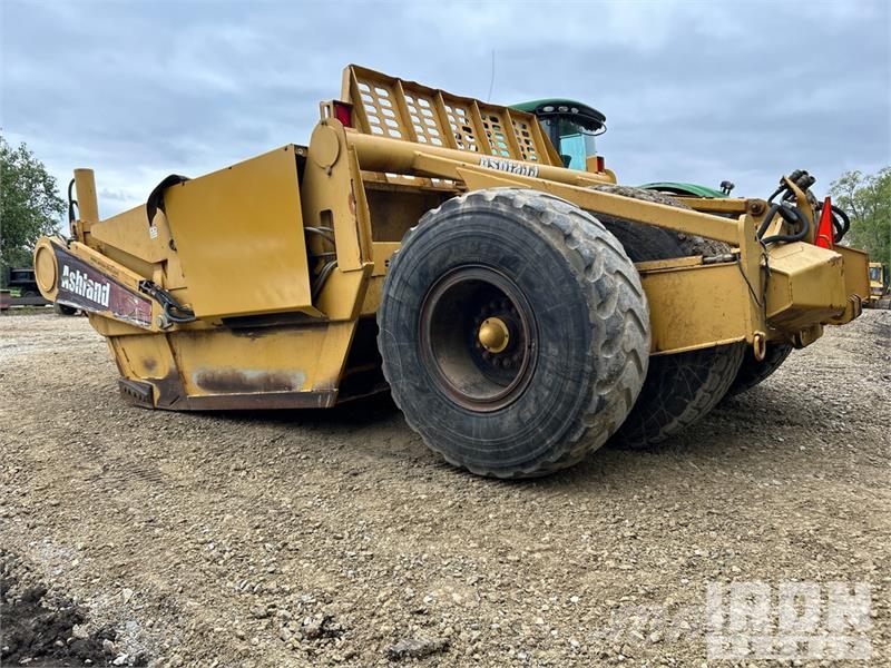 Ashland I-200TS4 4 Tire Hydraulic Pull Scraper Schaktvagnar