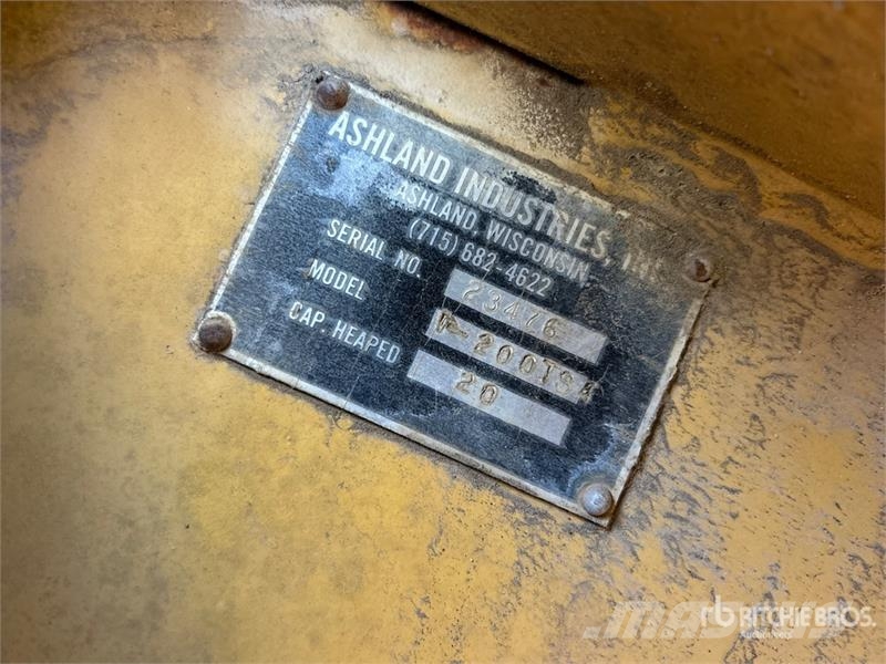 Ashland I-200TS4 4 Tire Hydraulic Pull Scraper Schaktvagnar