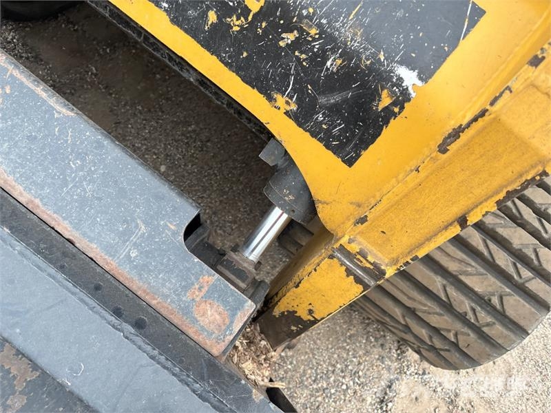ASV RT120F Compact Track Loader Kompaktlaadurid