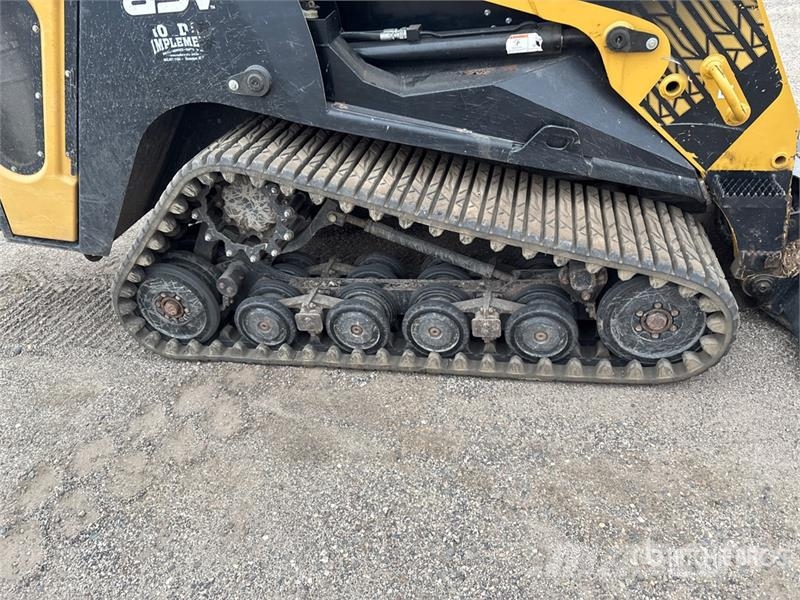 ASV RT120F Compact Track Loader Kompaktlaadurid