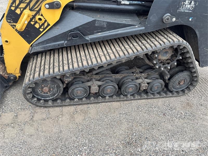 ASV RT120F Compact Track Loader Kompaktlaadurid