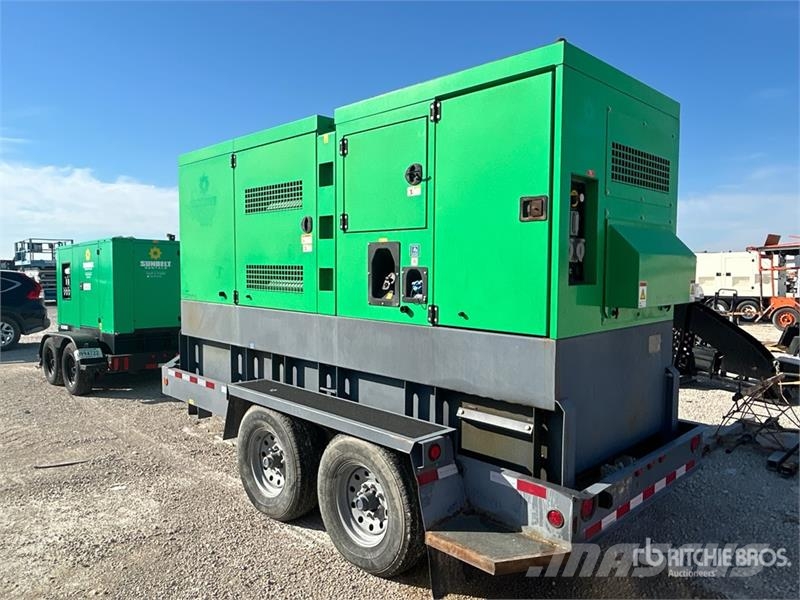 Atlas Copco QAS 330 JD FT4 SUNB 264 kW Mobile Generator Set 柴油發電機