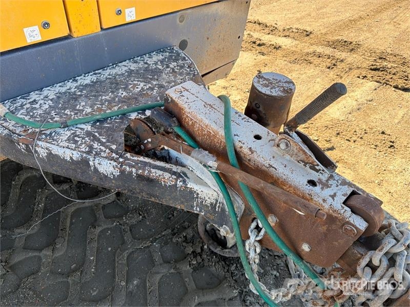 Atlas Copco XAHS950 950 cfm Mobile Air Compressor Compressors