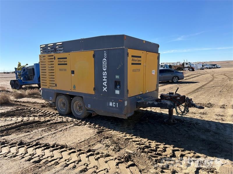 Atlas Copco XAHS950 950 cfm Mobile Air Compressor Compressors