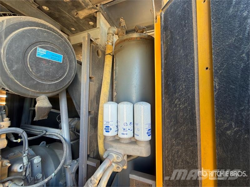 Atlas Copco XAHS950 950 cfm Mobile Air Compressor Compressors