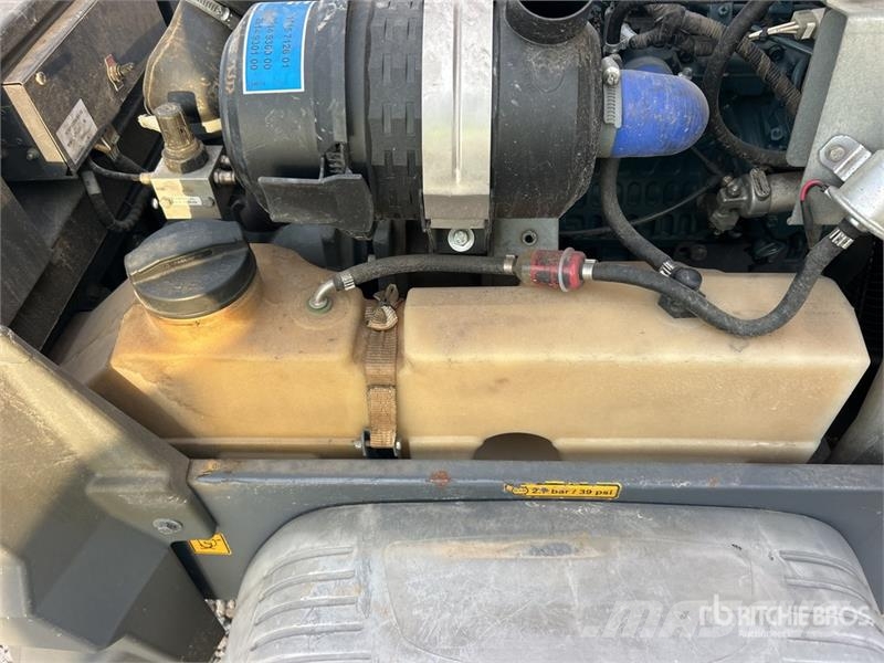 Atlas Copco XAS110 110 cfm Mobile Air Compressor 콤푸레샤
