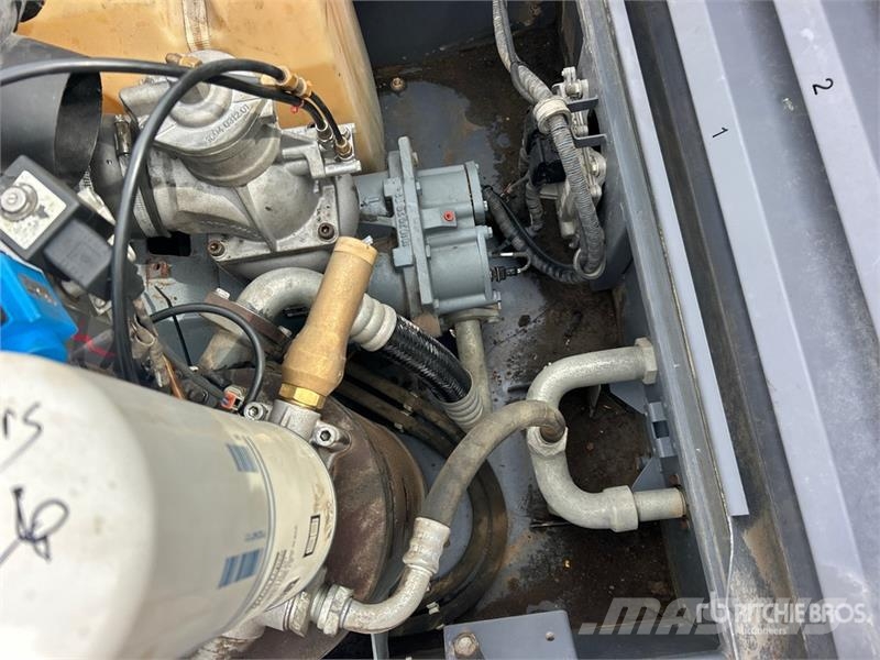 Atlas Copco XATS250 250 cfm Mobile Air Compressor 콤푸레샤