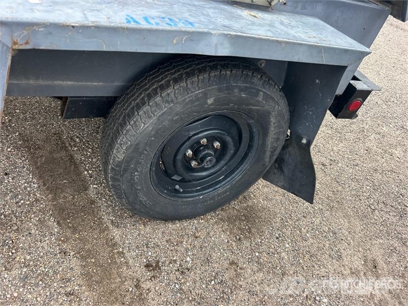 Atlas Copco XATS250 250 cfm Mobile Air Compressor 콤푸레샤