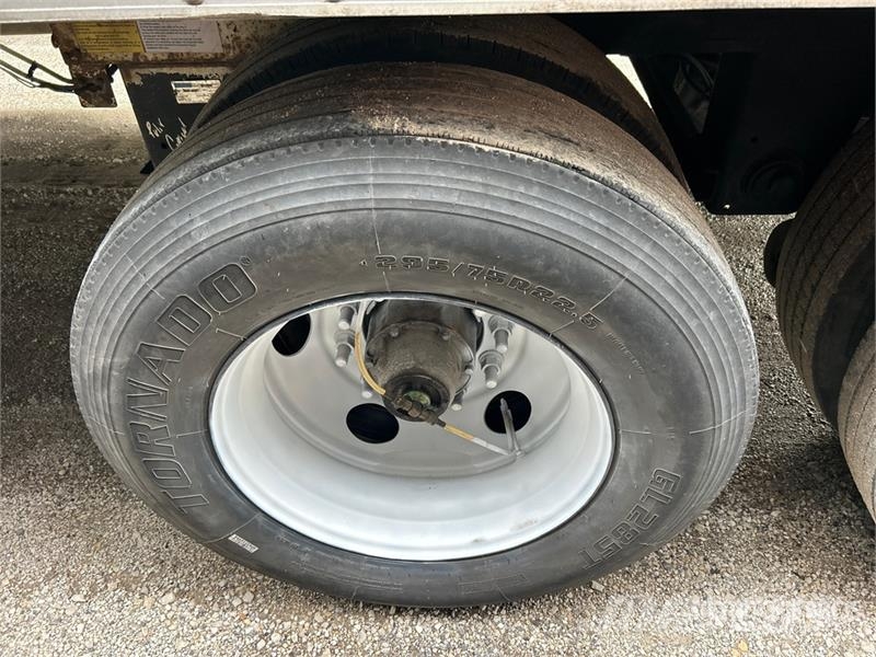 Atro 53 ft T/A Van Trailer Reboques baú