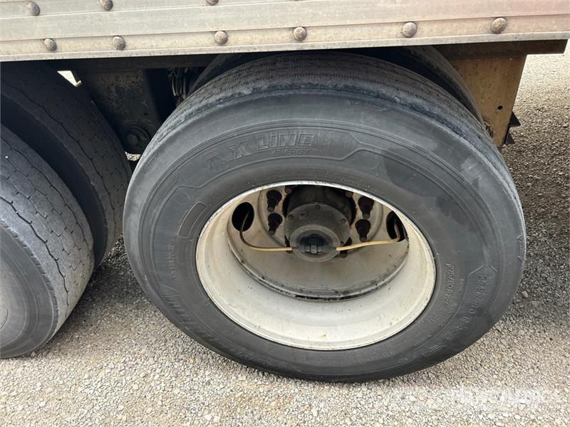 Atro 53 ft T/A Van Trailer Reboques baú
