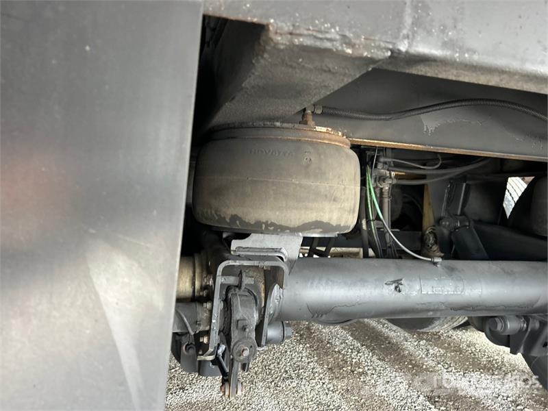 Atro 53 ft T/A Van Trailer Reboques baú